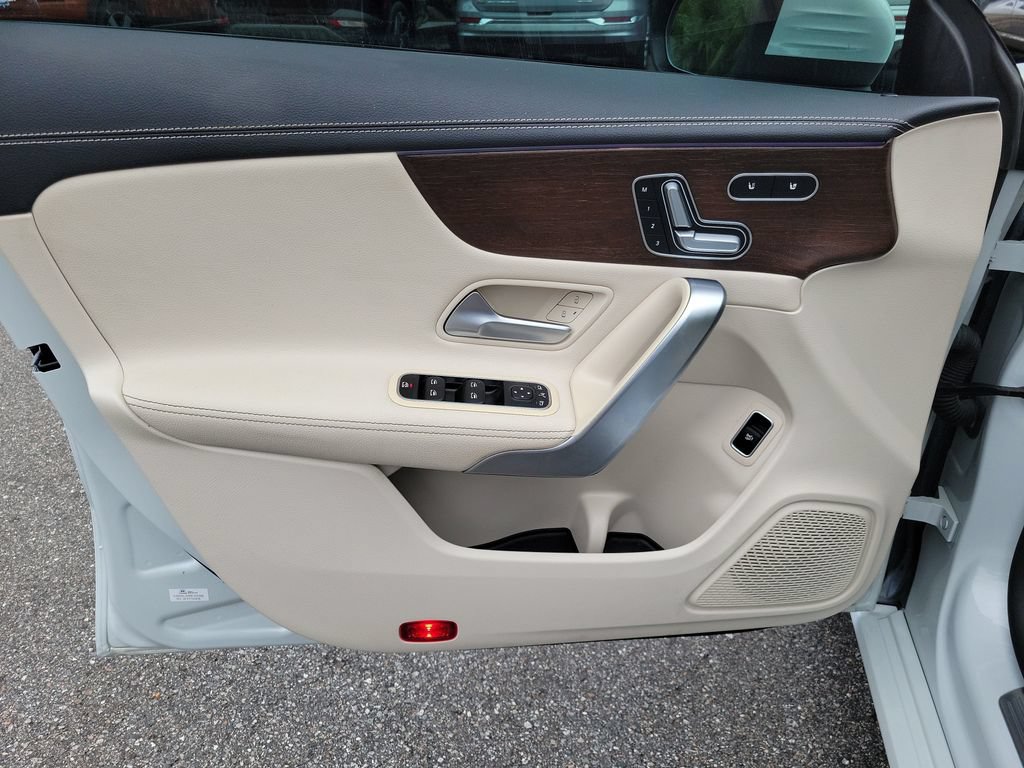Used 2021 Mercedes-Benz CLA 250 w/ Driver Assistance Package image 18