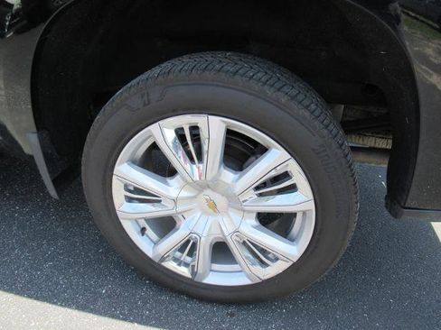 Used 2024 Chevrolet Silverado 1500 High Country w/ High Country Premium Package AWD/4WD image 8