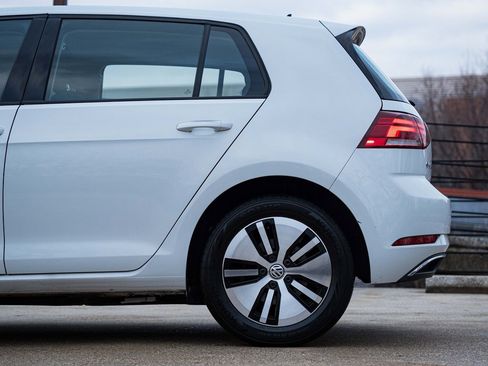 Used 2019 Volkswagen e-Golf SE w/ Driver Assistance Package image 4