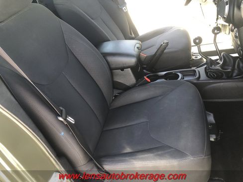 Used 2016 Jeep Wrangler Unlimited Sport w/ Connectivity Group image 25