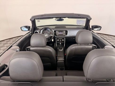 Used 2018 Volkswagen Beetle 2.0T S FWD image 10