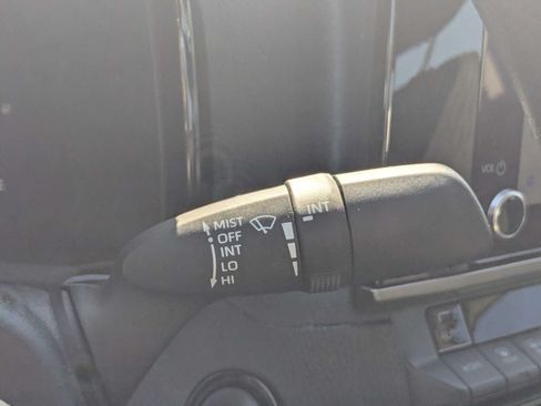 Used 2025 Toyota Camry LE FWD image 27