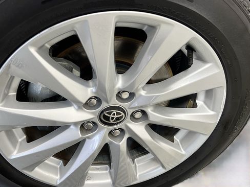 Used 2022 Toyota Camry LE FWD image 14
