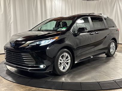 Used 2025 Toyota Sienna Limited
