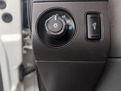 Used 2015 Ford F250 XLT w/ XLT Interior Package image 9