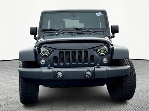 Used 2018 Jeep Wrangler Unlimited Sport w/ Connectivity Group image 2