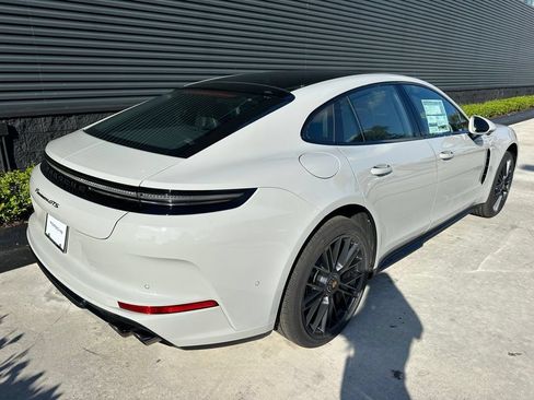 Used 2026 Porsche Panamera GTS AWD/4WD image 9