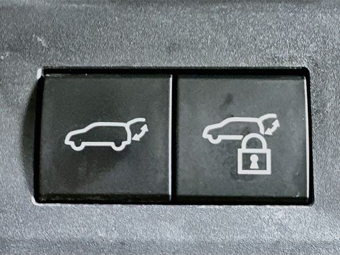 Used 2025 Toyota Grand Highlander AWD image 30