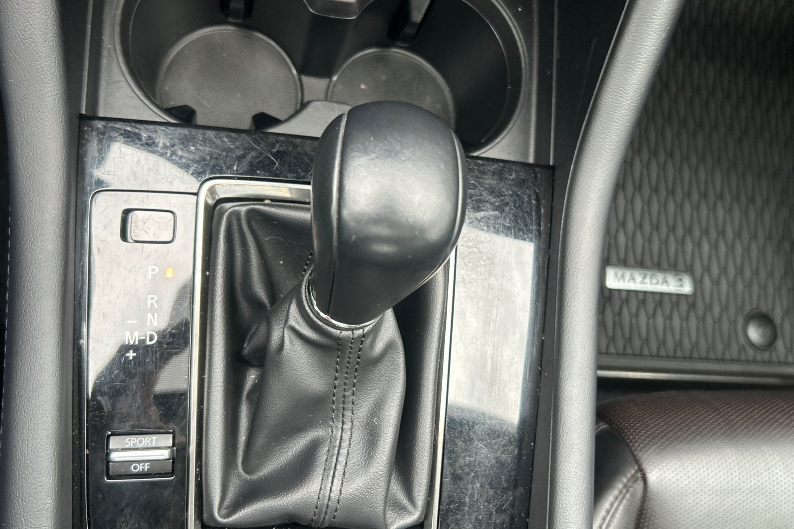 Used 2022 MAZDA MAZDA3 s FWD image 22
