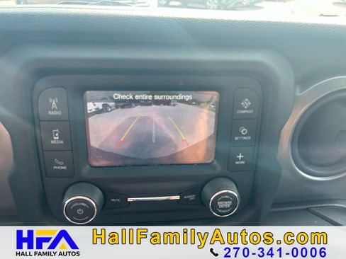 Used 2018 Jeep Wrangler Unlimited Sport AWD/4WD image 25