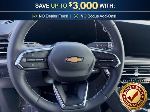 Used 2026 Chevrolet Traverse LT w/ Driver Confidence Package FWD image 18