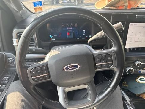 Used 2023 Ford F250 Lariat w/ Lariat Ultimate Package AWD/4WD image 5