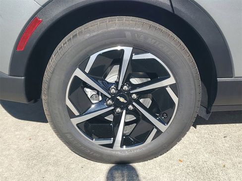 New 2026 Chevrolet Equinox EV LT image 5