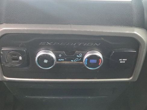 Used 2021 Ford Expedition XLT image 21