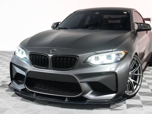 Used 2018 BMW M2 RWD image 3