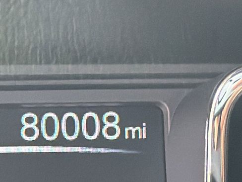 Used 2018 Nissan Titan SL AWD/4WD image 28