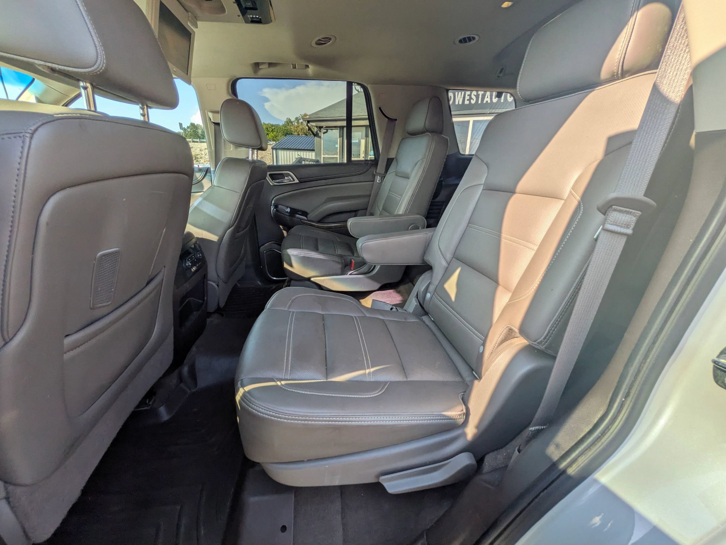 Used 2016 GMC Yukon Denali w/ Open Road Package AWD/4WD image 33