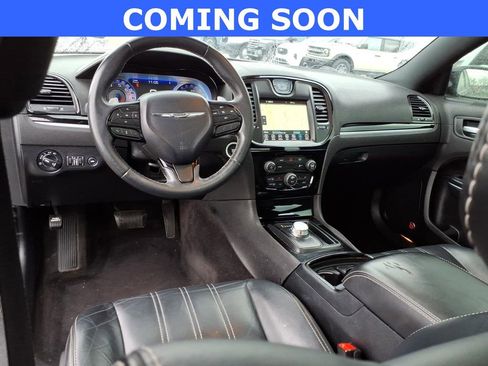 Used 2017 Chrysler 300 S AWD/4WD image 10