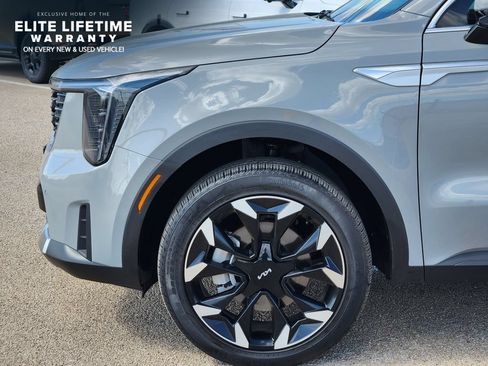 Certified 2026 Kia Sorento EX AWD/4WD image 7