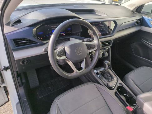Used 2023 Volkswagen Taos SE image 15