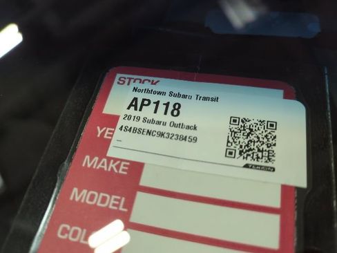 Used 2019 Subaru Outback 3.6R Limited image 23