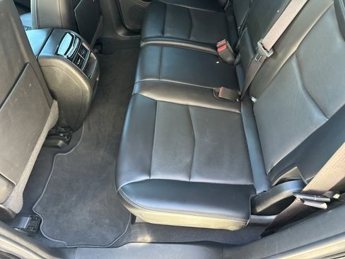 Used 2024 Cadillac XT5 Premium Luxury image 16