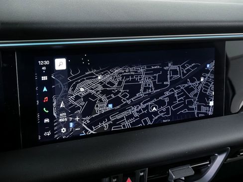 Used 2025 Porsche Macan Electric image 15