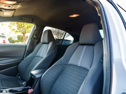 Used 2022 Toyota Corolla SE image 18