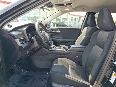 Used 2025 Mitsubishi Outlander ES AWD/4WD image 14