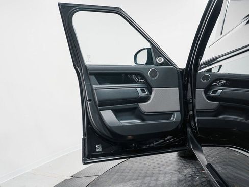 Used 2020 Land Rover Range Rover HSE image 10