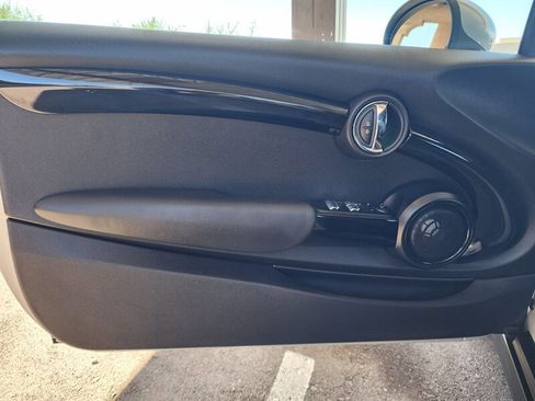 Used 2016 MINI Cooper S image 21