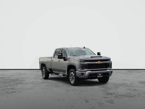 Used 2025 Chevrolet Silverado 3500 LT w/ All Star Edition AWD/4WD image 2
