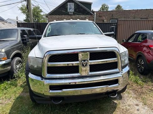 Used 2018 RAM 5500 Tradesman w/ Chrome Appearance Group AWD/4WD image 3