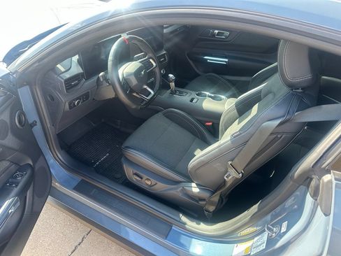 Used 2025 Ford Mustang Coupe RWD image 8