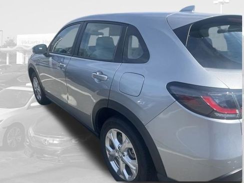 Used 2023 Honda HR-V LX image 5