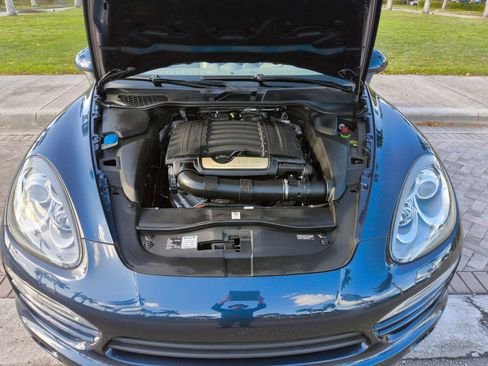 Used 2014 Porsche Cayenne AWD/4WD image 42