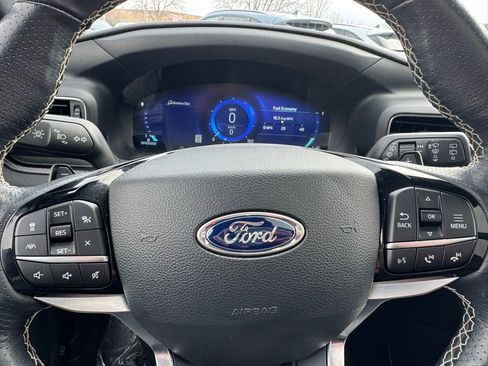 Certified 2022 Ford Explorer ST w/ ST Street Pack image 15