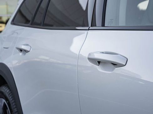 New 2026 Volvo V60 B5 Cross Country Plus w/ Protection Package Premier image 16