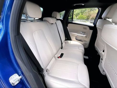 Used 2025 Mercedes-Benz GLA 250 image 23