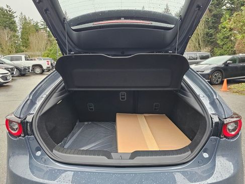 New 2026 MAZDA MAZDA3 Hatchback w/Premium Plus Pkg image 28
