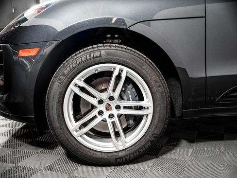 Used 2026 Porsche Macan AWD/4WD image 14