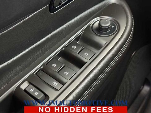 Used 2022 Buick Encore Preferred image 36