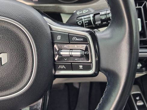 Used 2023 Kia Sorento EX w/ Panoramic Sunroof Package image 28