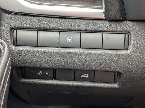 Used 2021 Nissan Rogue SL FWD image 17