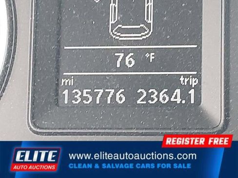 Used 2017 Volkswagen Tiguan S image 30