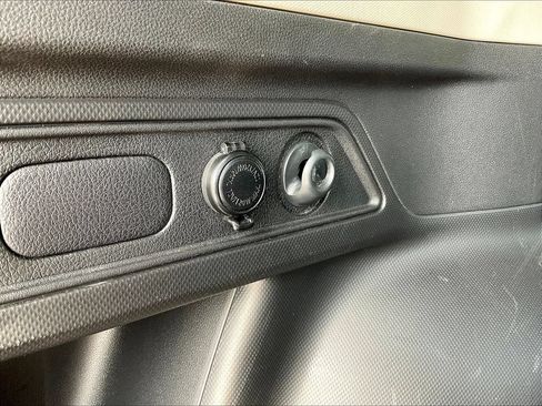 Used 2021 Subaru Forester Limited AWD/4WD image 39