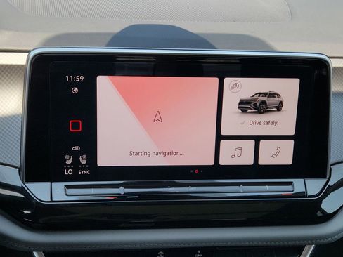 Used 2025 Volkswagen Atlas Peak Edition SE image 23