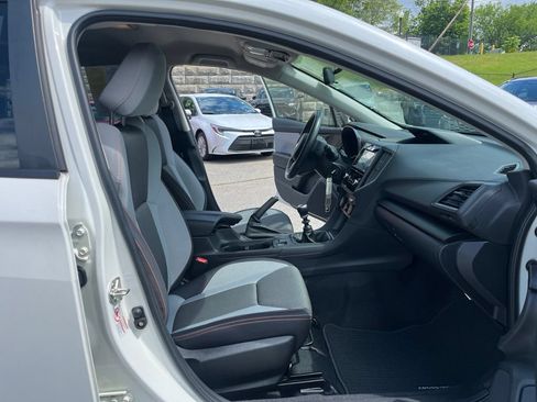 Used 2018 Subaru Crosstrek 2.0i Premium AWD/4WD image 11