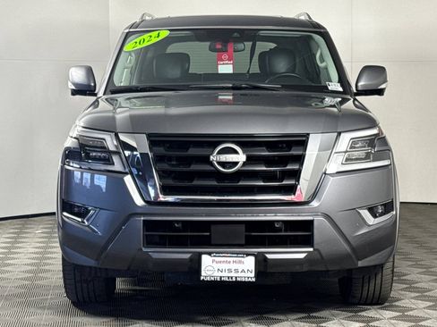 Used 2024 Nissan Armada SL w/ Captain's Chairs Package AWD/4WD image 6