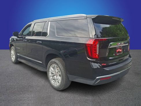 Used 2024 GMC Yukon XL SLT AWD/4WD image 6